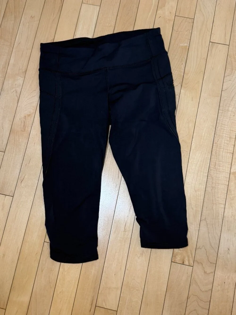 LULULEMON Black Cropped Running Tights Leggings Size 8 Gathered Leg